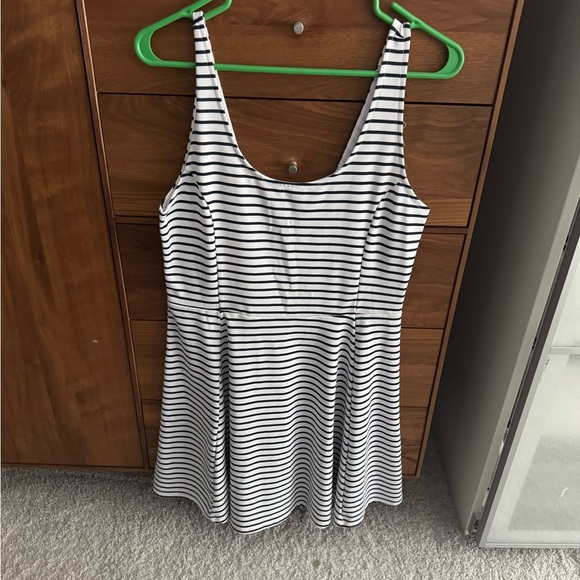 H&M Dresses & Skirts - H&M Divided Dress Woman's Size 14 Striped Black/White #761